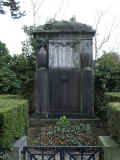 Giessen Friedhof 145.jpg (91359 Byte)