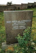 Ermetzhofen Friedhof 021.jpg (72600 Byte)