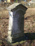 Niedermittlau Friedhof 176.jpg (127869 Byte)
