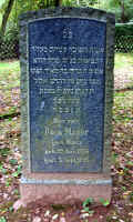 Langenlonsheim Friedhof 298.jpg (127721 Byte)